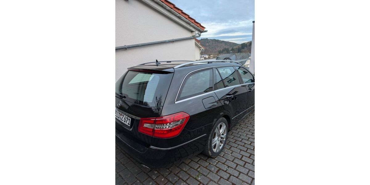 Mercedes-Benz E 320 285.000 km 11.400 &euro; Biedenkopf 35216