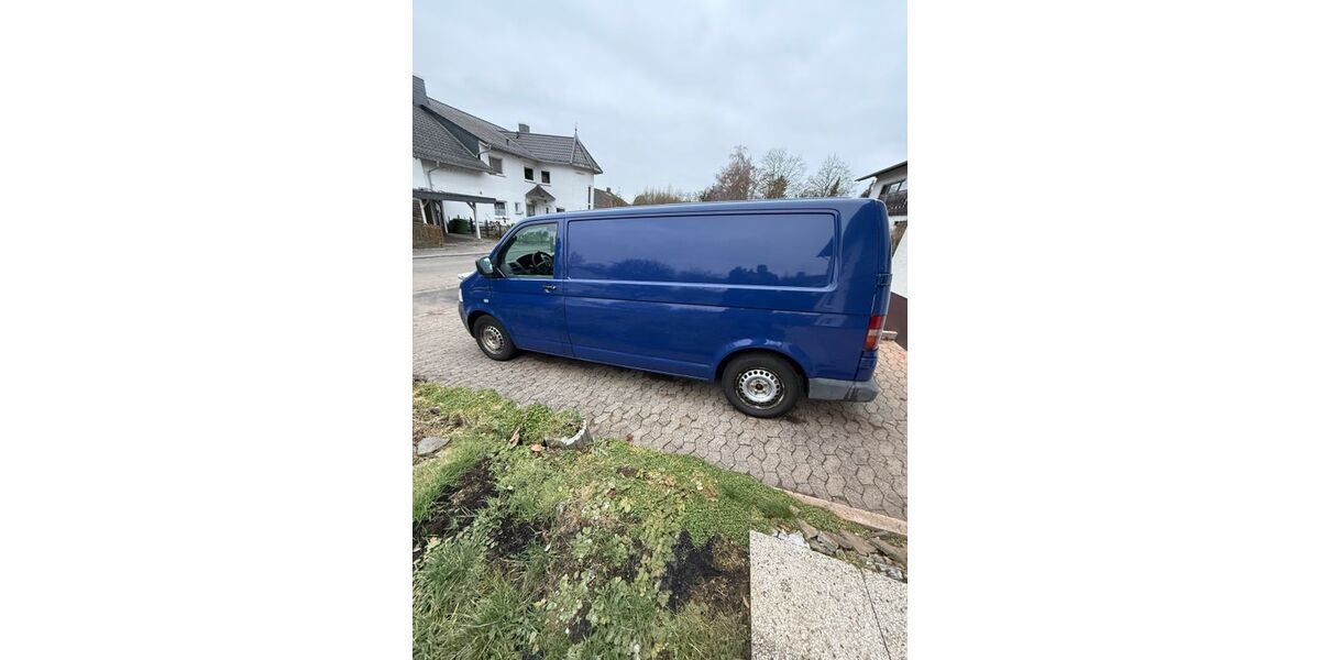 VW T5 Transporter 291.000 km 6.099 &euro; Grünberg 35305