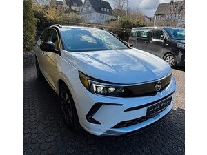 Opel Grandland Plug in Hybrid 24.218 km 29.995 &euro; Battenberg 35088