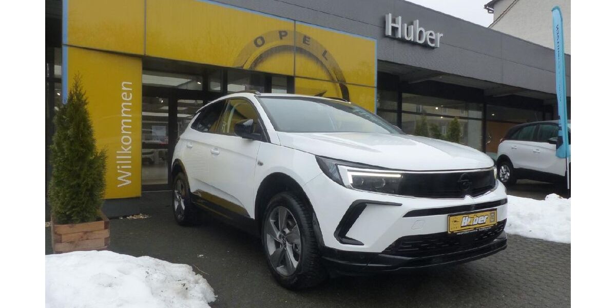 Opel Grandland (X) 12.050 km 23.950 &euro; Neustadt 35279