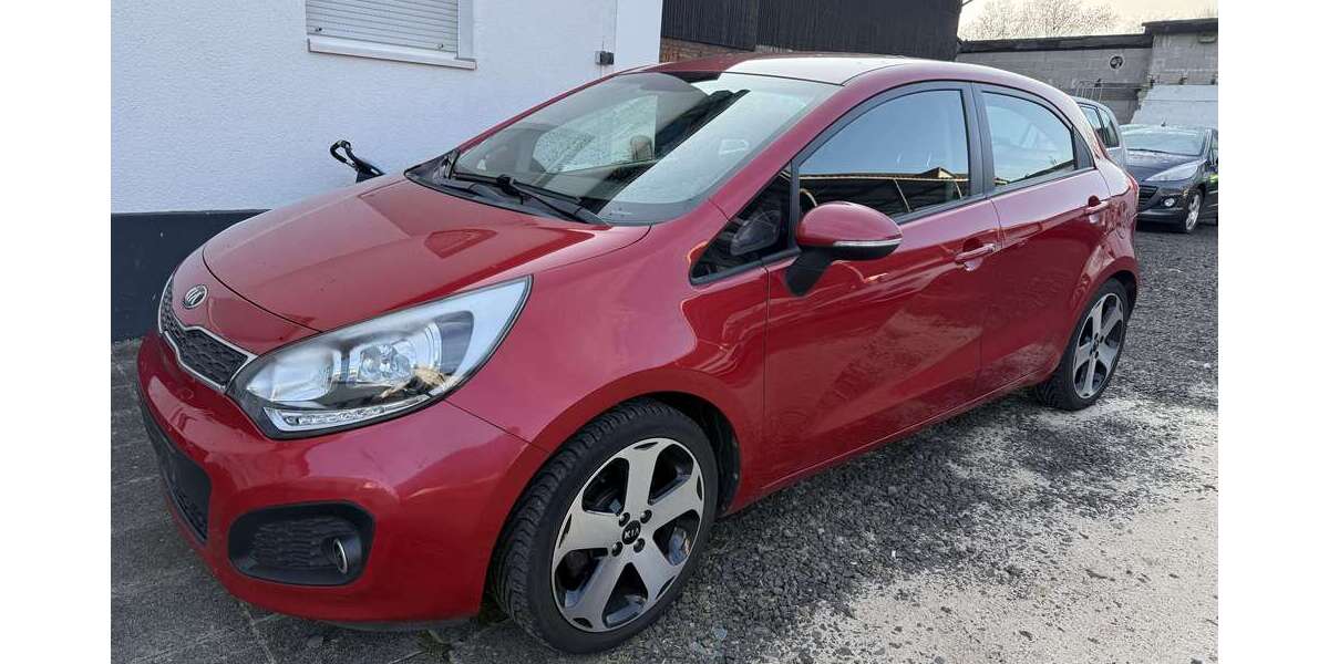 Kia Rio 104.800 km 4.999 &euro; Staufenberg 35460