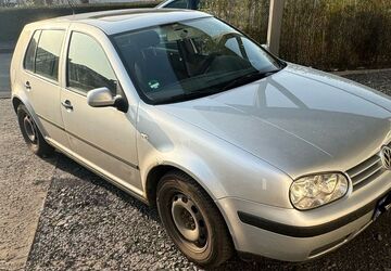 VW Golf 292.700 km 1.249 &euro; Bad Endbach 35080