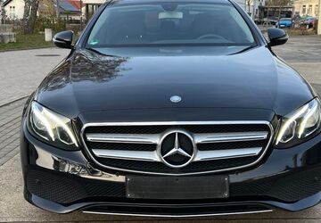 Mercedes-Benz E 200 106.195 km 19.600 &euro; Marburg 35037