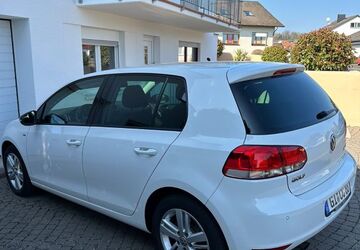VW Golf 139.311 km 9.400 &euro; Staufenberg 35460