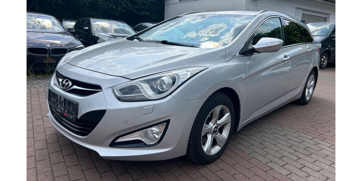 Hyundai i40 211.000 km 6.790 &euro; Wettenberg 35435