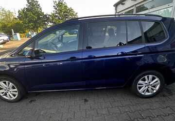 VW Touran 200.402 km 17.850 &euro; Marburg 35039