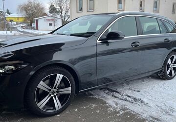 Mercedes-Benz C 200 26.900 km 29.900 &euro; Löhlbach 35114