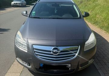 Opel Insignia 254.000 km 900 &euro; Battenberg Eder 35088