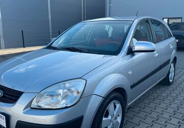 Kia Rio 189.000 km 2.499 &euro; Rauschenberg 35282