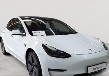 Tesla Model 3 52.626 km 30.389 &euro; Fernwald-Steinbach 35463