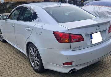 Lexus IS 350 72.000 km 17.999 &euro; Lohra 35102