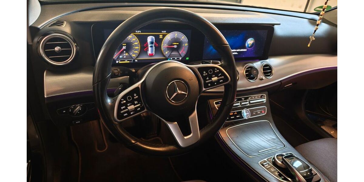 Mercedes-Benz E 200 98.000 km 24.500 &euro; Grünberg 35305