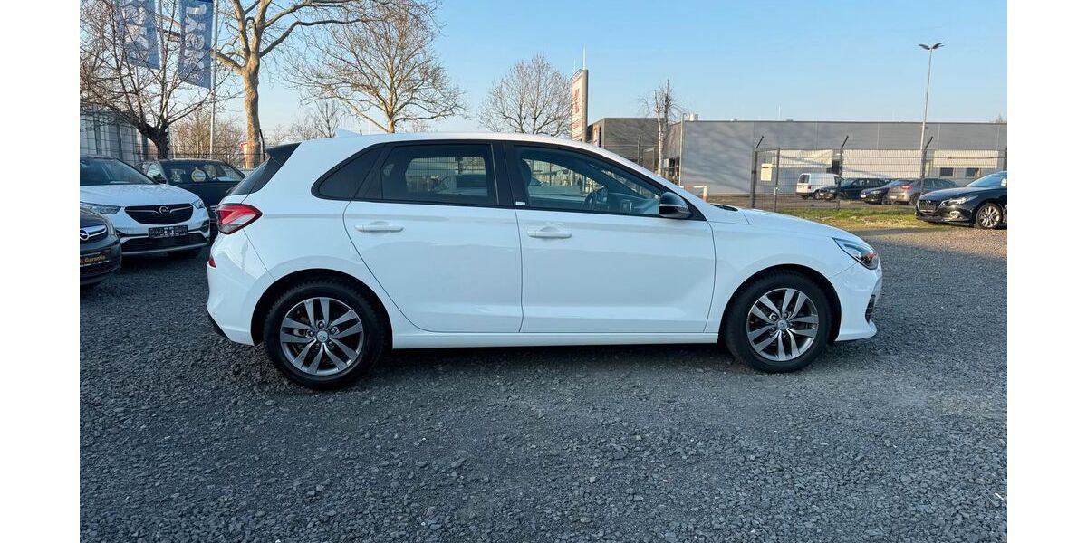 Hyundai i30 30.000 km 14.900 &euro; Lollar 35457