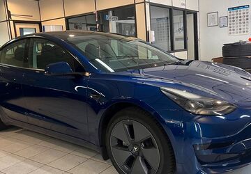 Tesla Model 3 30.000 km 28.500 &euro; Grünberg 35305
