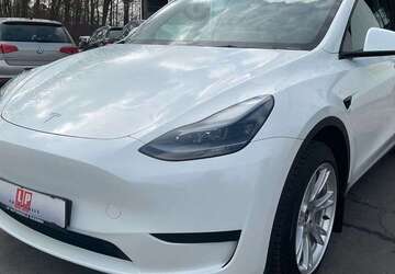 Tesla Model Y 61.034 km 30.990 &euro; Giessen 35394