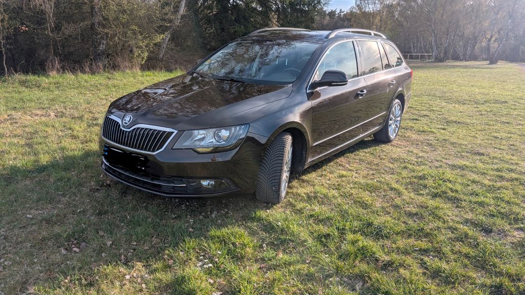 Skoda Superb 146.000 km 14.500 &euro; Hohenahr 35644