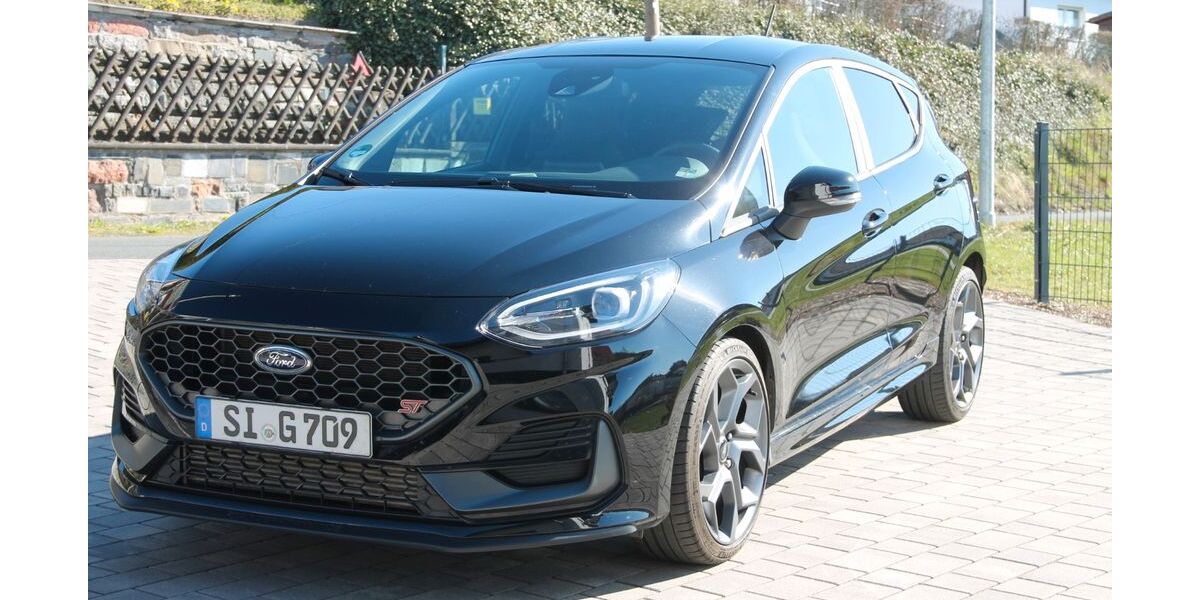 Ford Fiesta 27.000 km 22.590 &euro; Bad Laasphe 57334