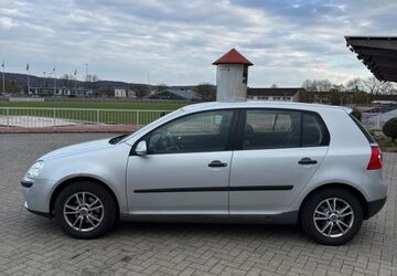 VW Golf 145.000 km 2.890 &euro; Marburg 35039