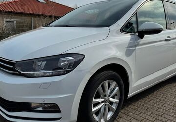 VW Touran 63.600 km 18.995 &euro; Kirchhain 35274