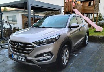 Hyundai TUCSON 78.000 km 13.300 &euro; Wettenberg 35435
