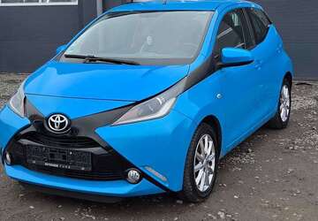 Toyota Aygo 30.000 km 9.400 &euro; Neustadt Hessen 35279