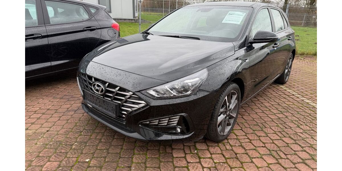 Hyundai i30 77.800 km 14.349 &euro; Allendorf Eder 35108