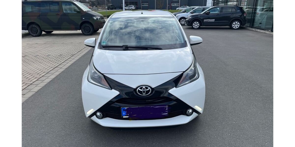 Toyota Aygo (X) 54.086 km 6.790 &euro; Lahntal 35094