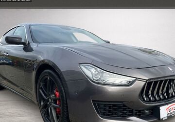 Maserati Ghibli 134.000 km 26.990 &euro; Dautphetal-Friedensdorf 35232